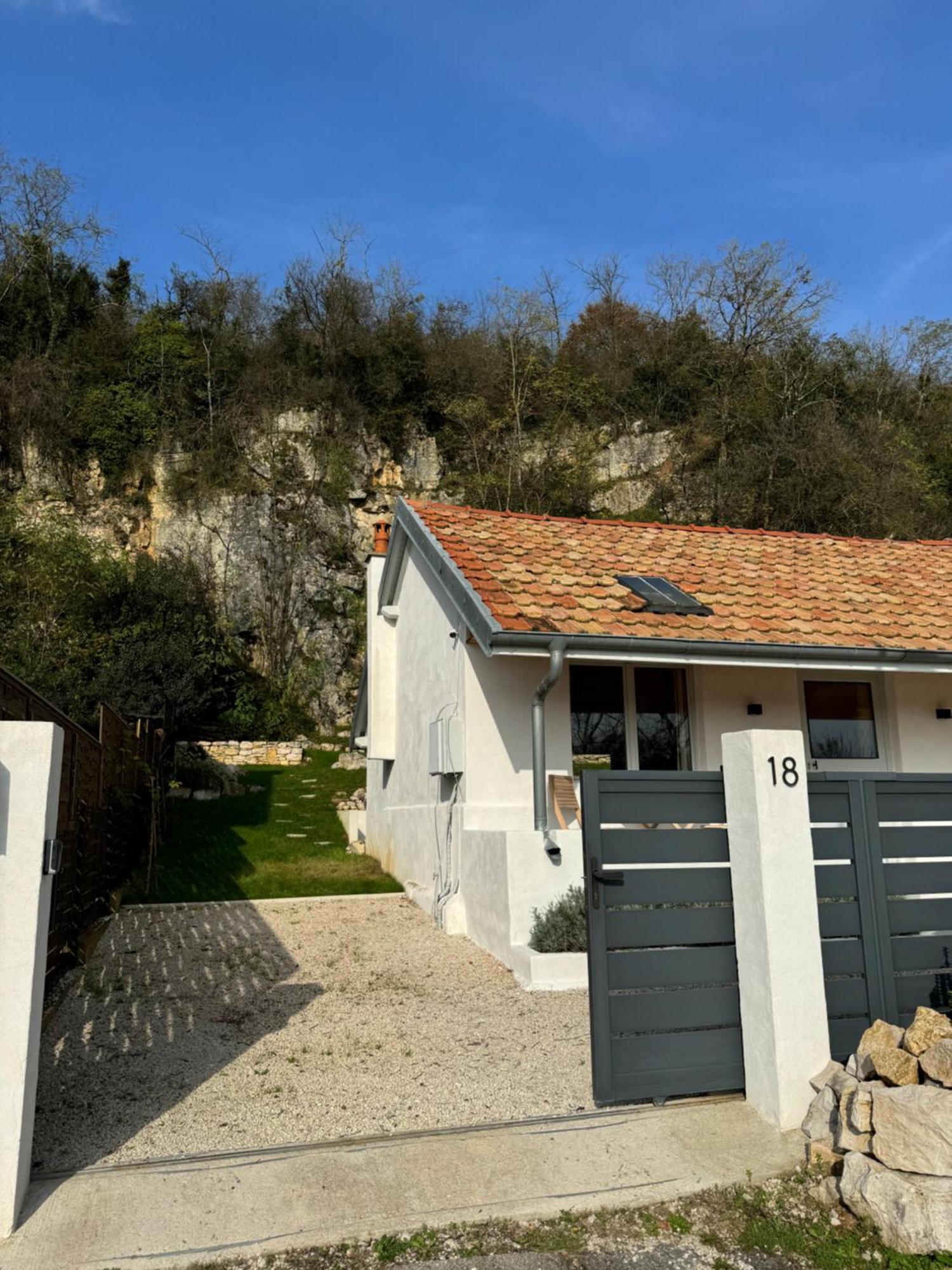 Maison Au Bord De L'Eau Les Roches Rochefort-sur-Nenon Dış mekan fotoğraf